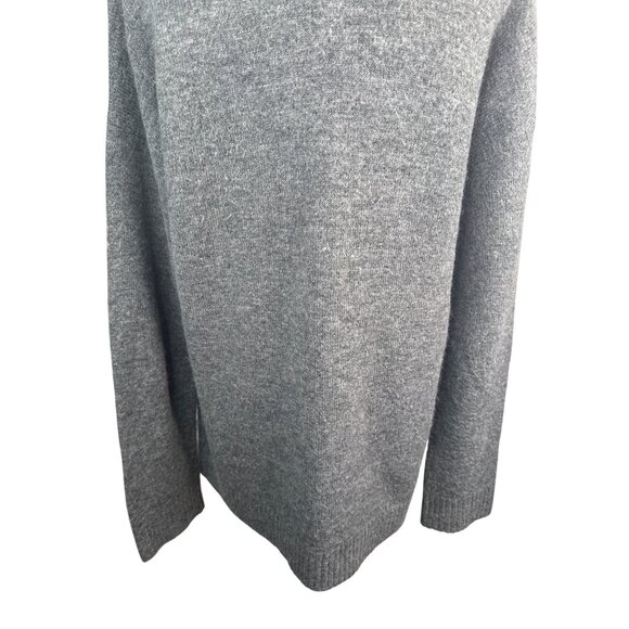 2/$30 Lord & Taylor Gray Turtleneck Sweater M/L Acrylic & Polyester Blend - Picture 12 of 13